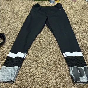 Victoria Secret PINK Ultimate Leggings